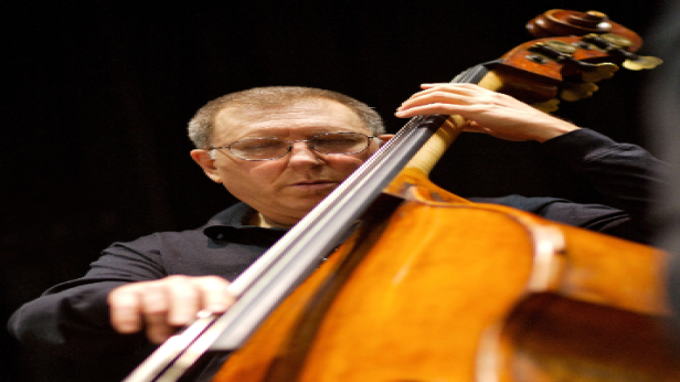 CHUCK ISRAELS JAZZ ORCHESTRA: NO CHRISTMAS MUSIC