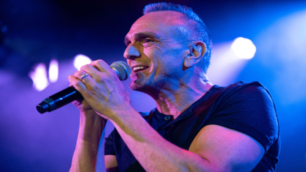 Hank Azaria and the EZ Street Band - A Springsteen Celebration