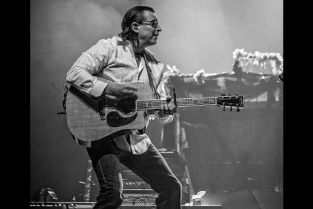 Brunch: Larry Stevens (Duo)