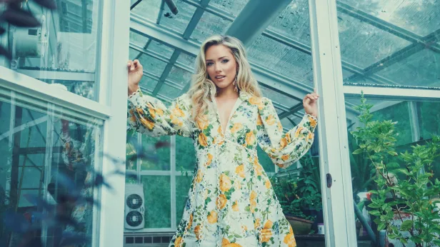Emily Ann Roberts (Moved To Majestic!)