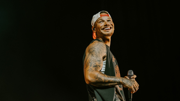 Kane Brown w/ Mackenzie Carpenter