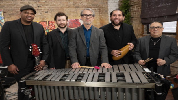 RAÍCES live in the SIDEBAR!