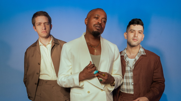 Durand Jones & The Indications w/ The Psycodelics