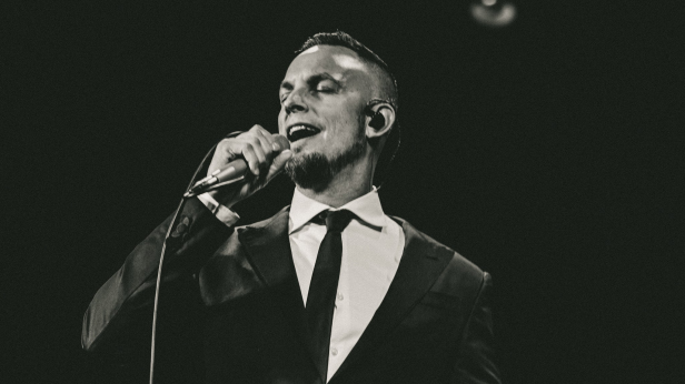 Mark Tremonti Sings Frank Sinatra