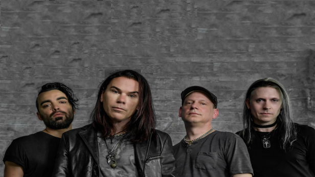 STABBING WESTWARD & Die Robot