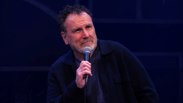 Colin Quinn: Small Talk