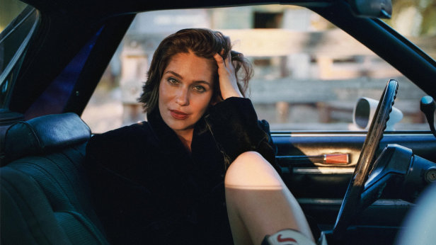 KEXP's Roadhouse Presents: Lola Kirke w/ Caitlin Sherman