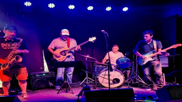 Happy Hour w/ Silent Bell at Woodlands Tavern