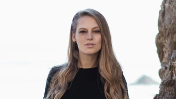 Nora en Pure presents Purified