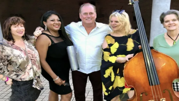 Pachanka Music Presents: Grupo Cha Cha!