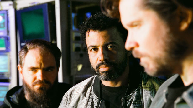 clipping. - Dead Channel Sky Tour