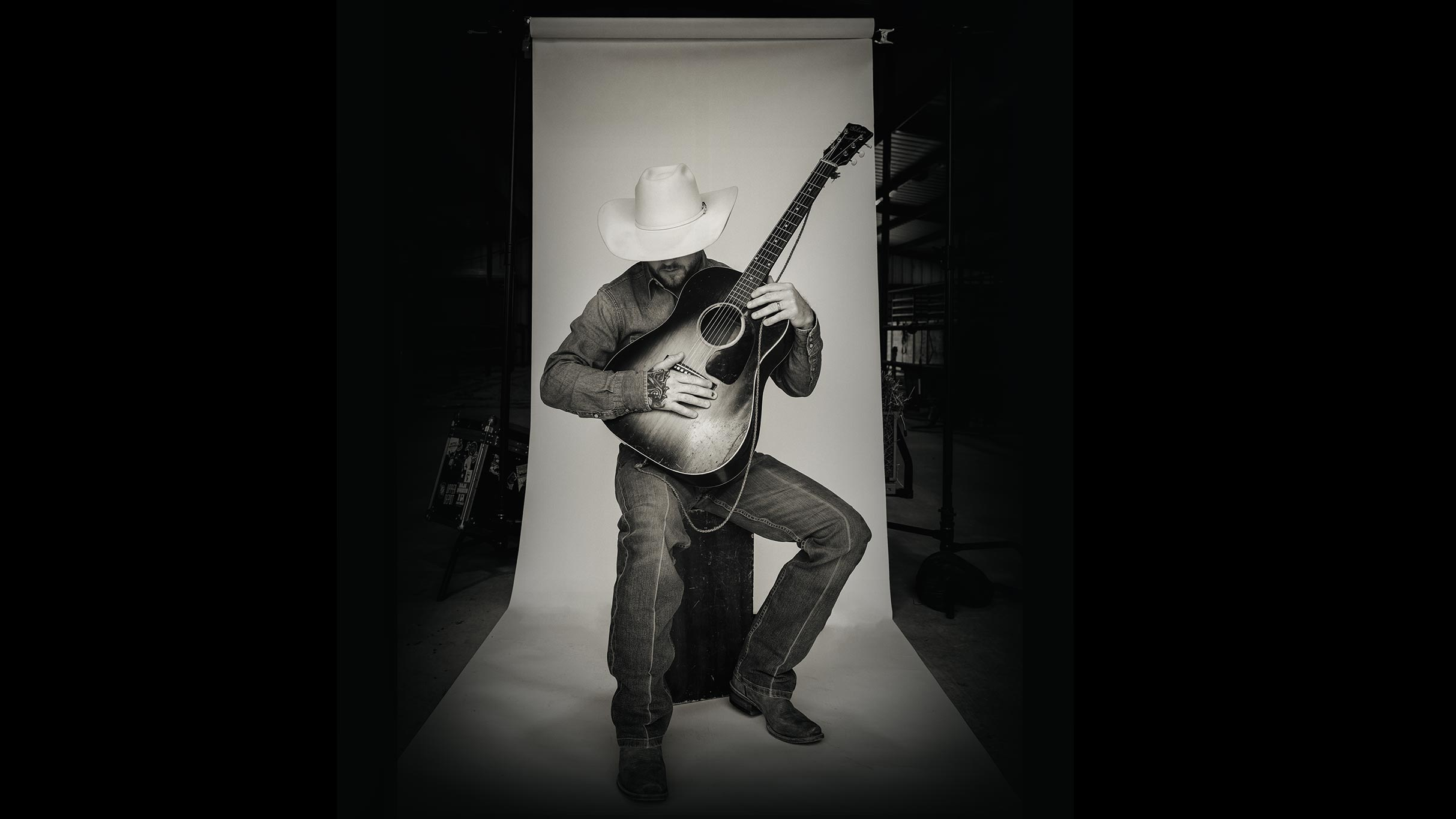 Cody Johnson: Leather Deluxe Tour