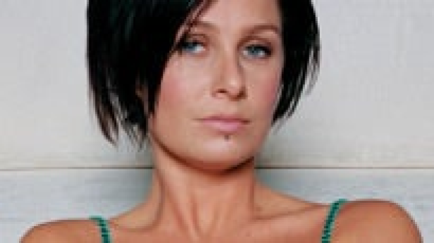 Kasey Chambers w/ Paul Guzzone