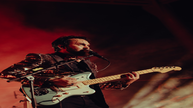 Shakey Graves, Trampled By Turtles