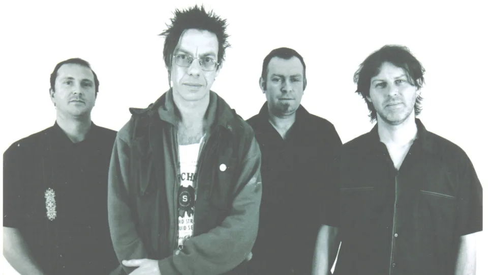 Subhumans w/ La Pobreska