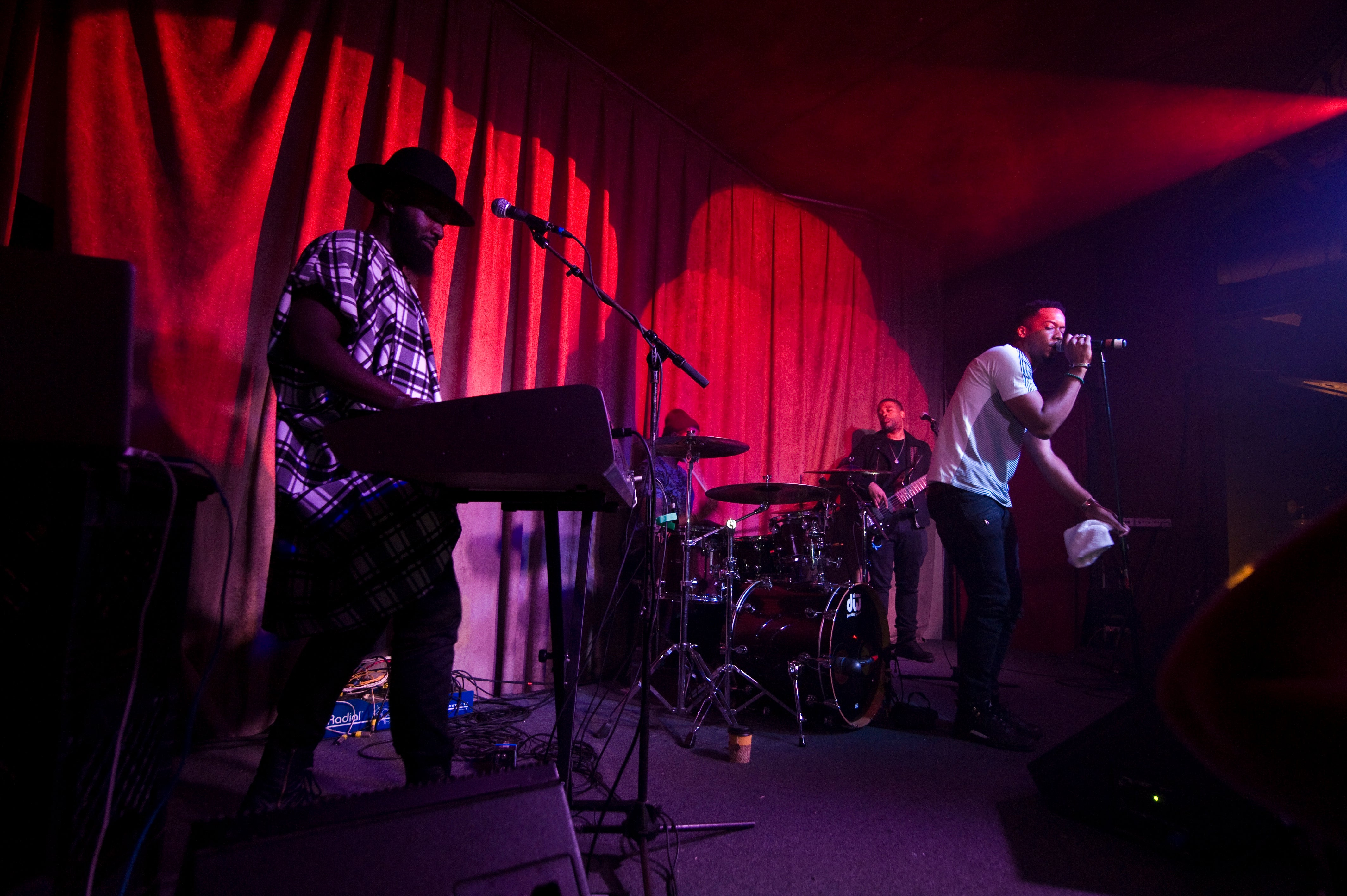 Black Milk with Radamiz, and cheflee (DJ set)