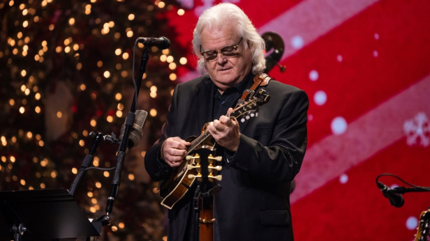 Ricky Skaggs & Kentucky Thunder Christmas