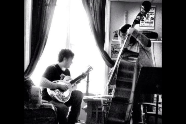 Brunch: John Fries Duo