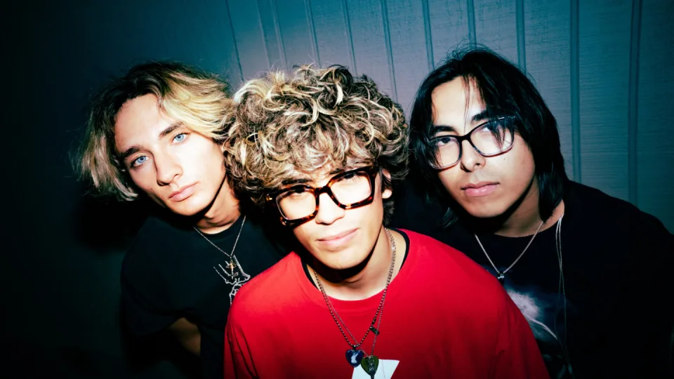 Willowake with Collars & Kim Theory