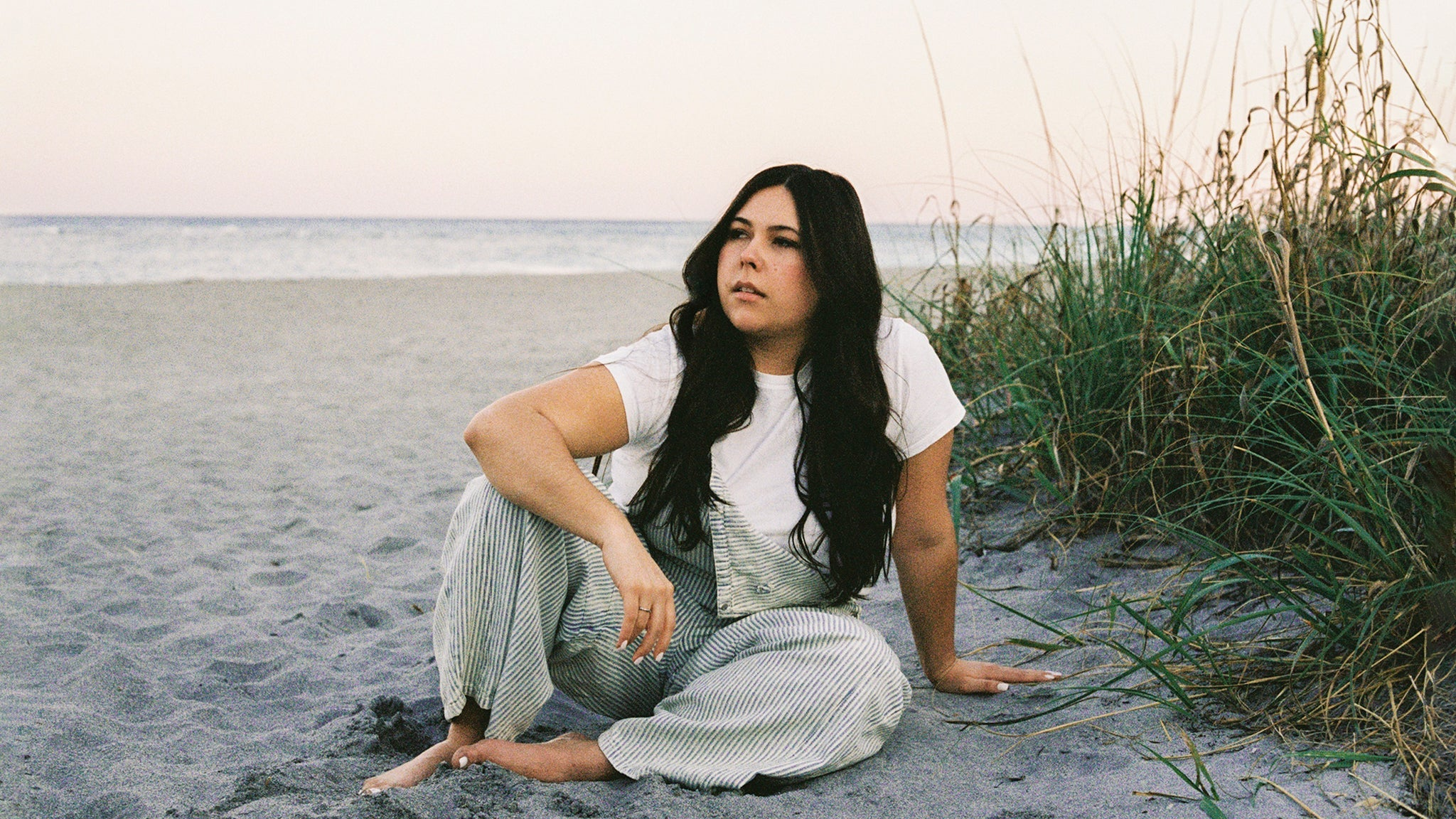 Gigi Perez - At The Beach, In Every Life Tour
