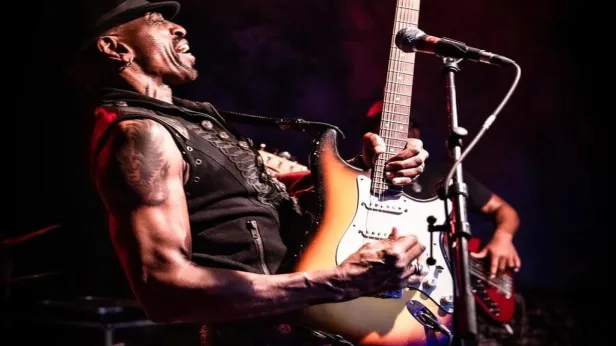 Powerhouse of Blues - Dennis Jones