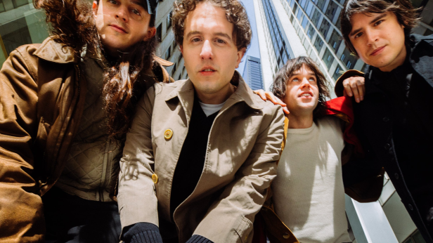 Beach Fossils, Launder, girlpuppy