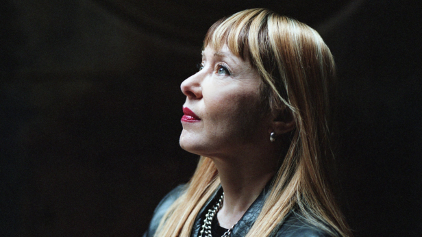 Suzanne Vega - Flying With Angels