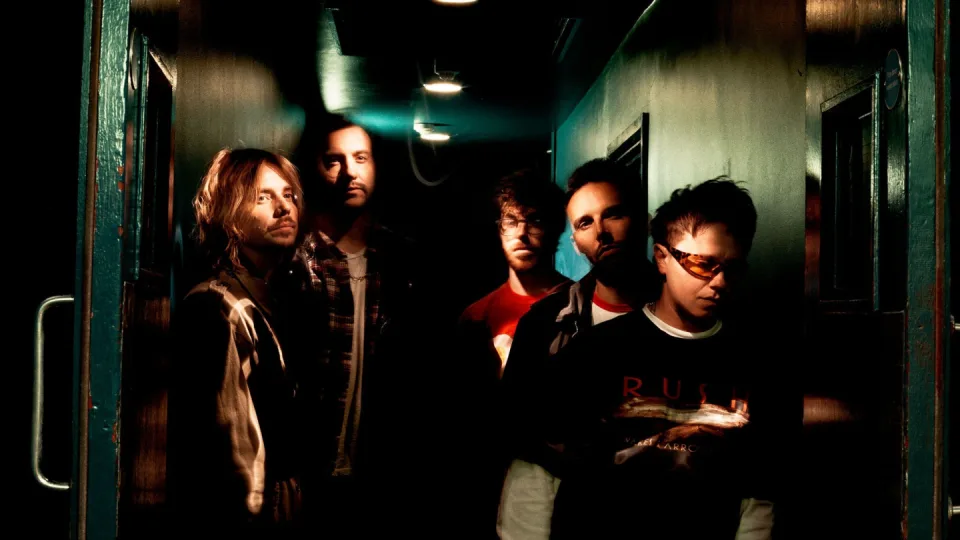 WDZH Presents Nothing But Thieves: The Stray Dogs World Tour