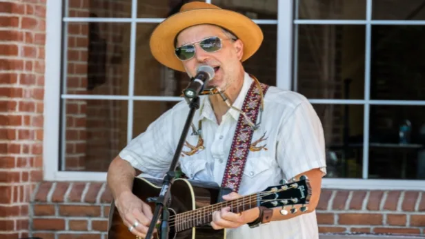 Brunch: Brian Dolzani
