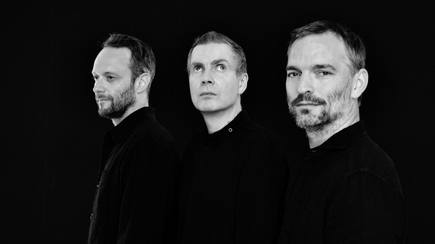 SIGUR RÓS with WORDLESS MUSIC ORCHESTRA