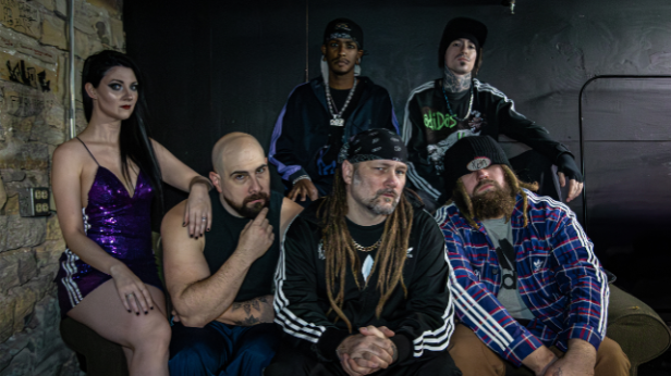 FREAK ON A LEASH w/ The Vaudettes & More!
