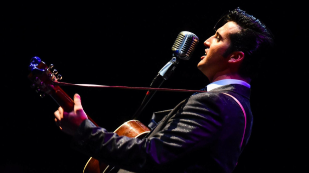 Graceland: Valentine's with Brandon Bennett