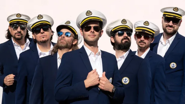 Yachtley Crew