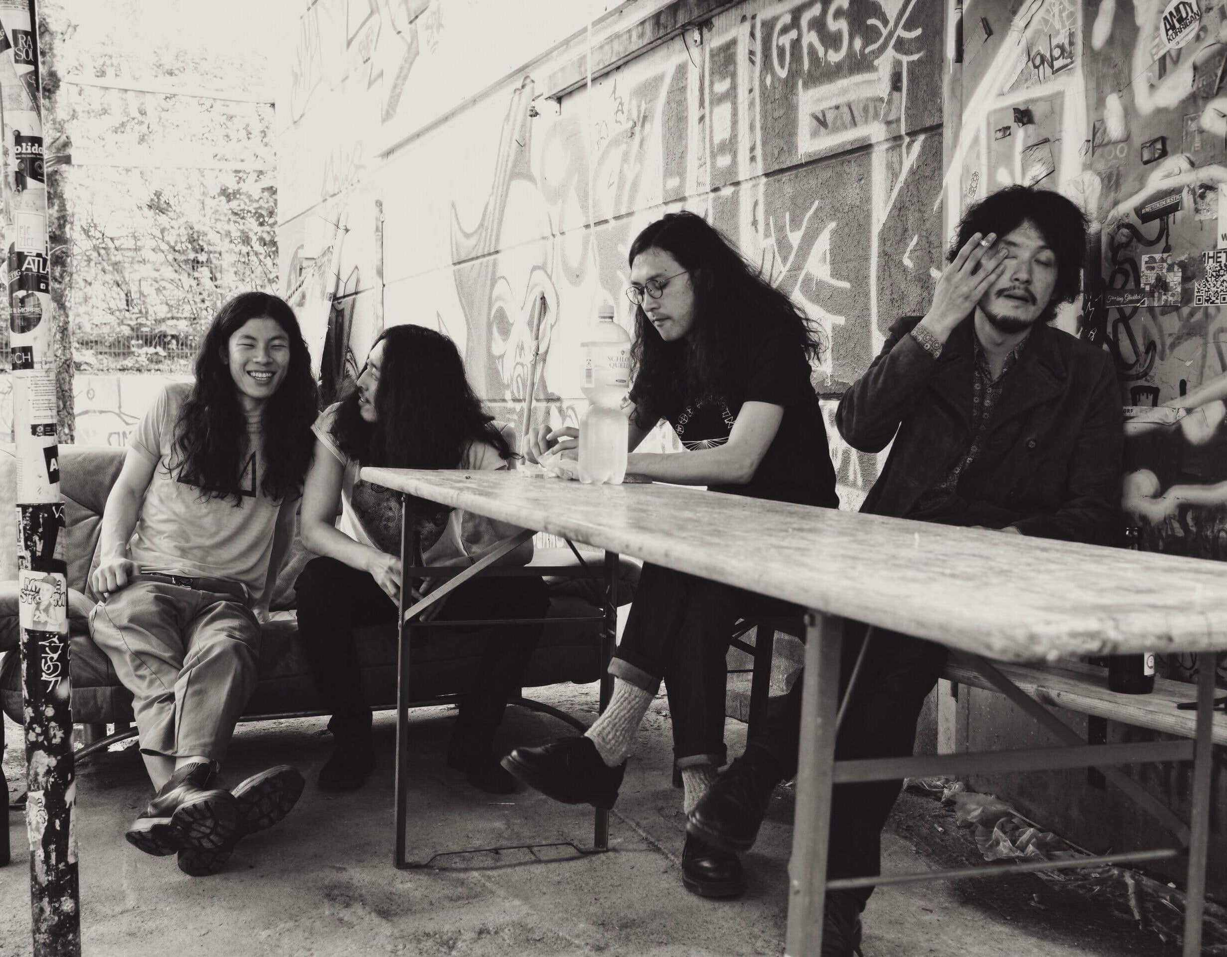 Minami Deutsch / Kangaroo Court / Tension Pets