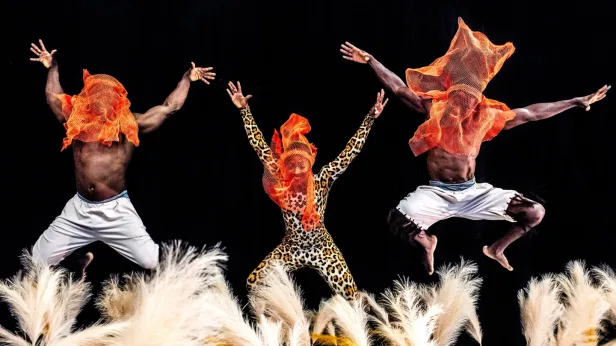 Cirque Kalabanté: WOW (World of Words)