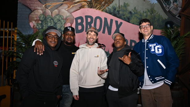 2J3BD: The Live Holiday Spectacular