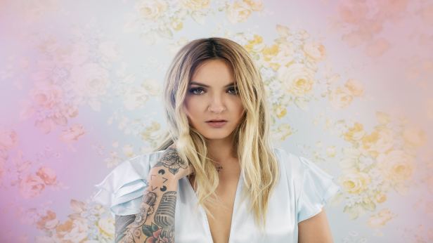Spotlight: Julia Michaels