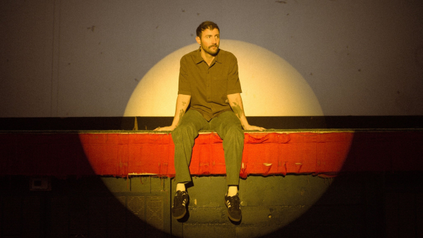 Ruston Kelly - Pale, Through the Window Tour