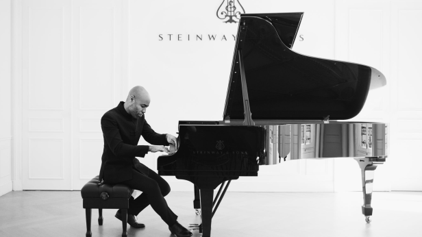 Aaron Diehl Trio