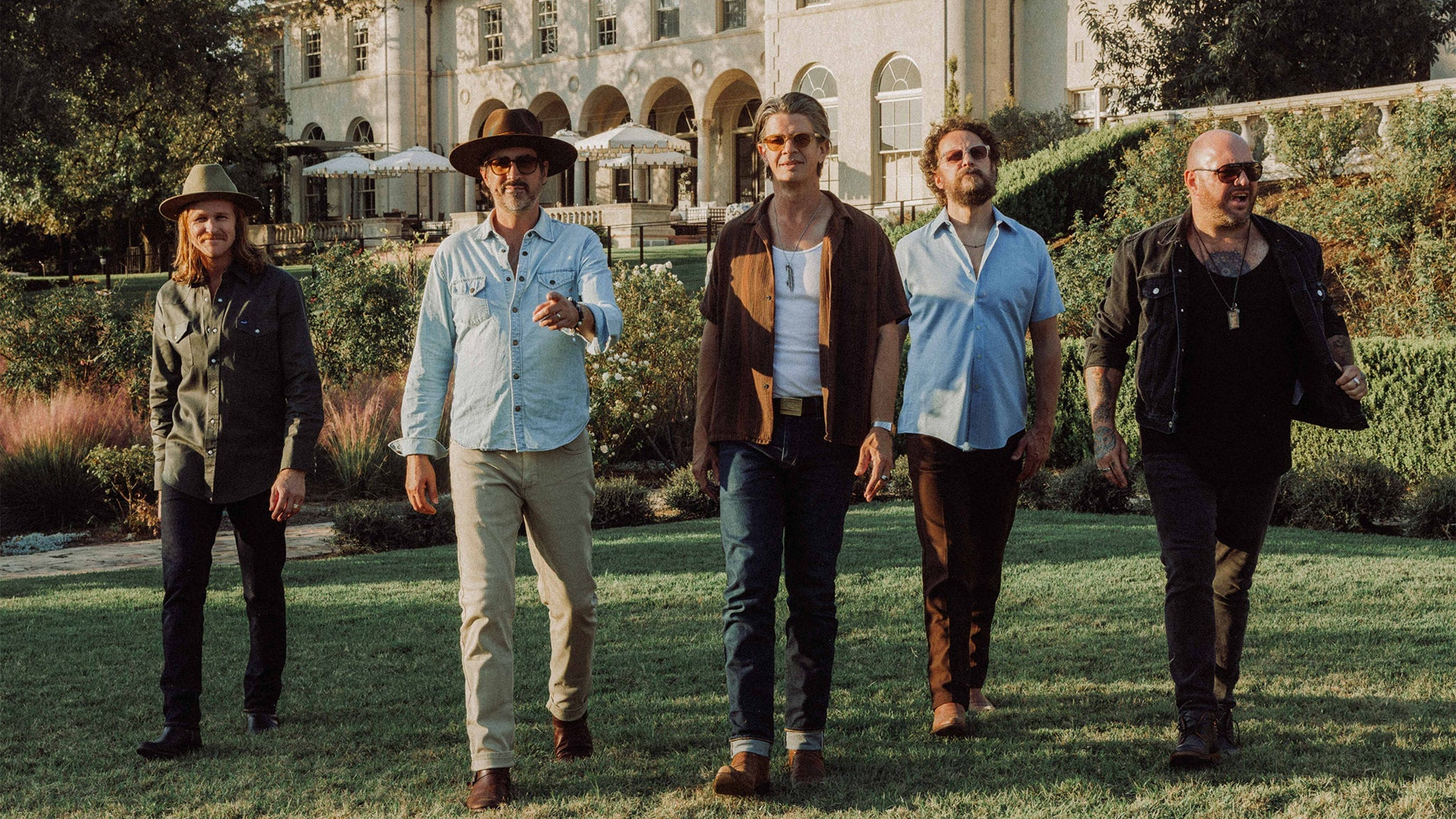 THE BAND OF HEATHENS: Country Sides Tour