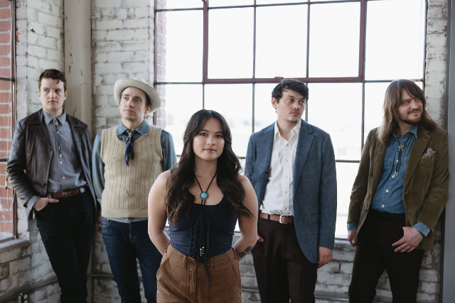 AJ Lee & Blue Summit w. Chicken Wire Empire