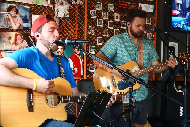 Happy Hour w/ So Peachy at Woodlands Tavern