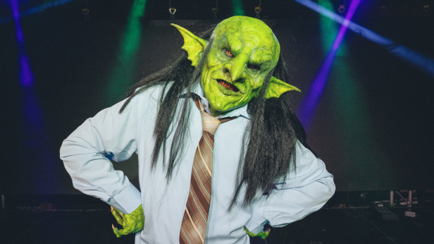 RIGHT NOW with John Goblikon 