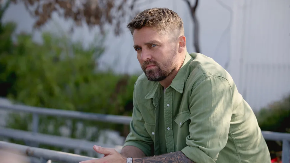 Brett Young w/ Jenna Davis