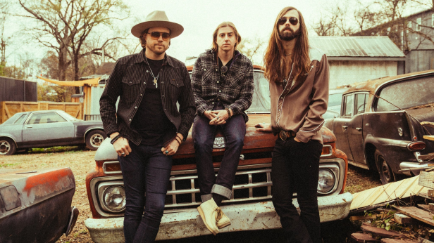 A Thousand Horses - 18+