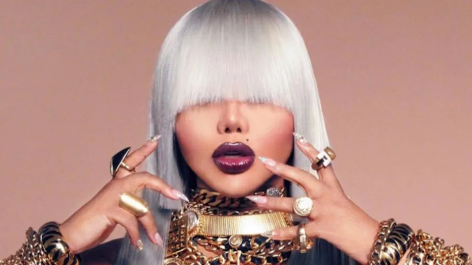 Lil Kim (21 and Over)