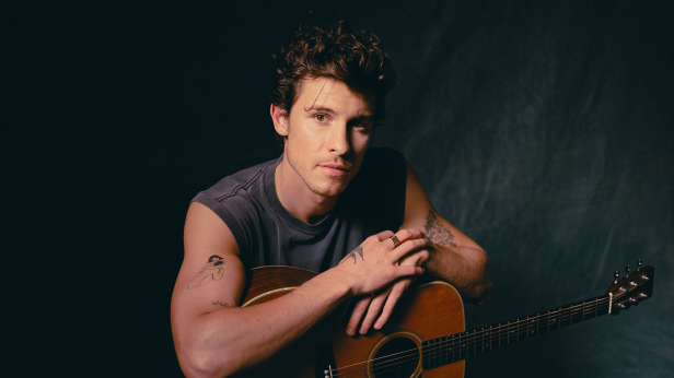 Shawn Mendes - On The Road Again