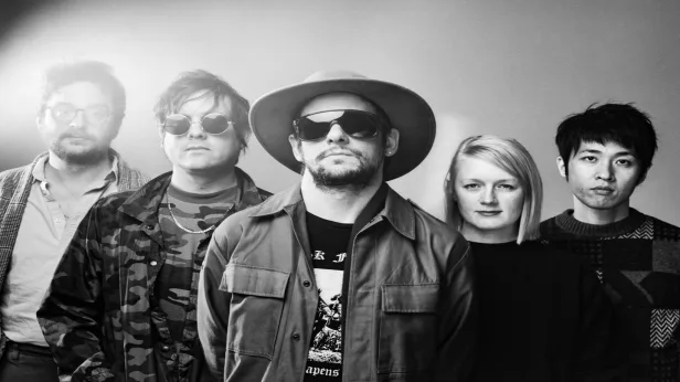 Ryan Davis & the Roadhouse Band, Elizabeth Moen
