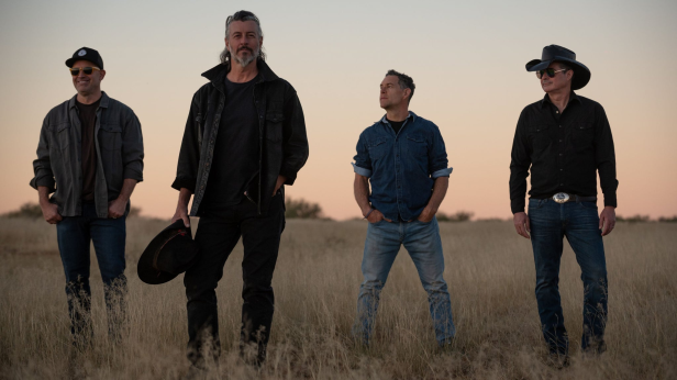 Roger Clyne and the Peacemakers w/ Ike Reilly Featuring Shane Reilly