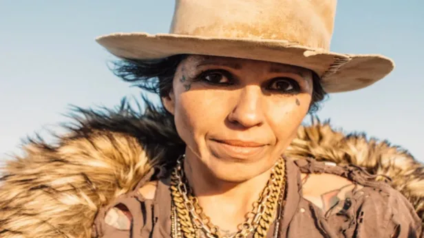 Artist Friendly | Linda Perry